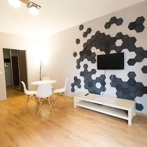 https://happyapart-pl-just-in-center-ul-krawiecka-3.hotelswroclaw.com